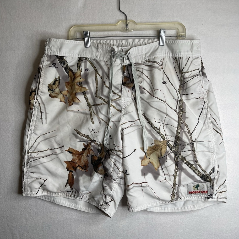 Mossy Oak Camo Board Shorts Mens Size XL White Leaves Branches Elements Baggy